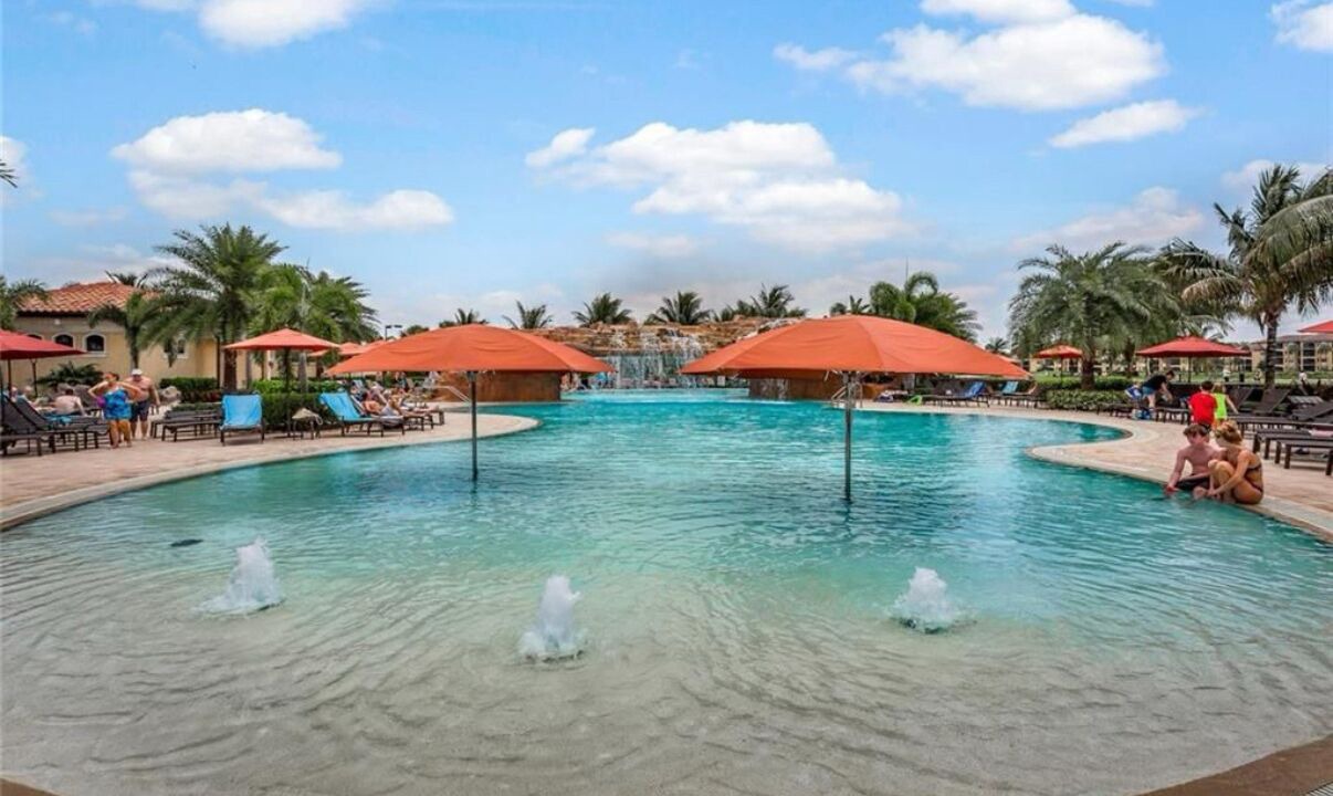 Photo of Outdoor in Naples