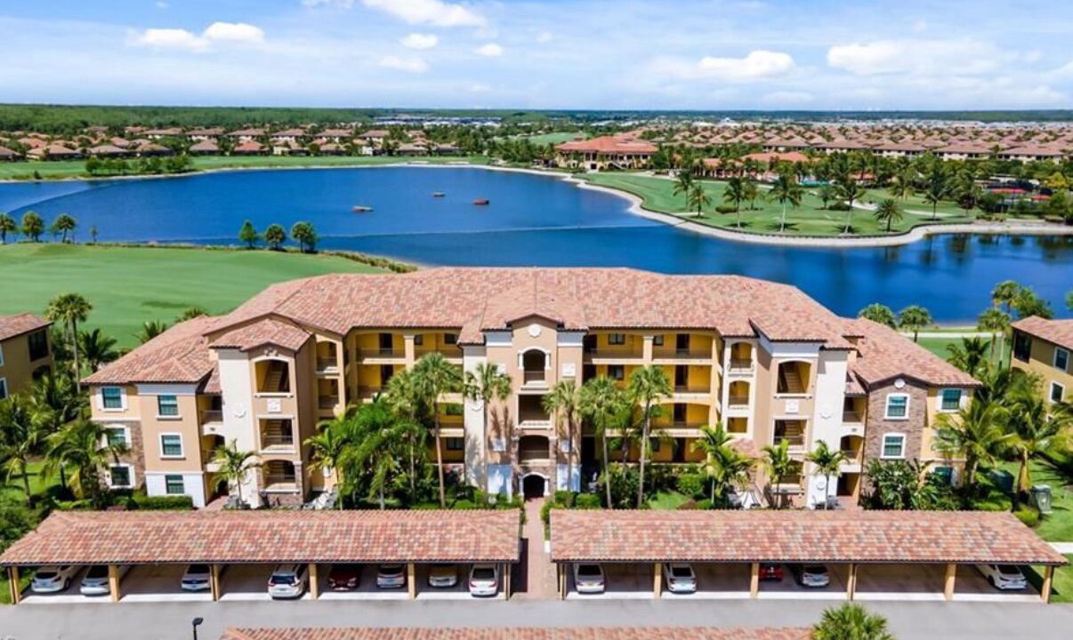 Photo of Outdoor in Naples