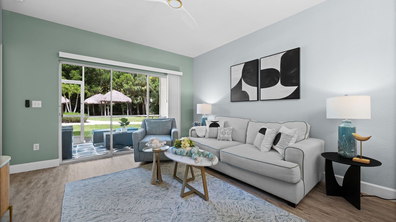 Photo of Livingroom in Naples