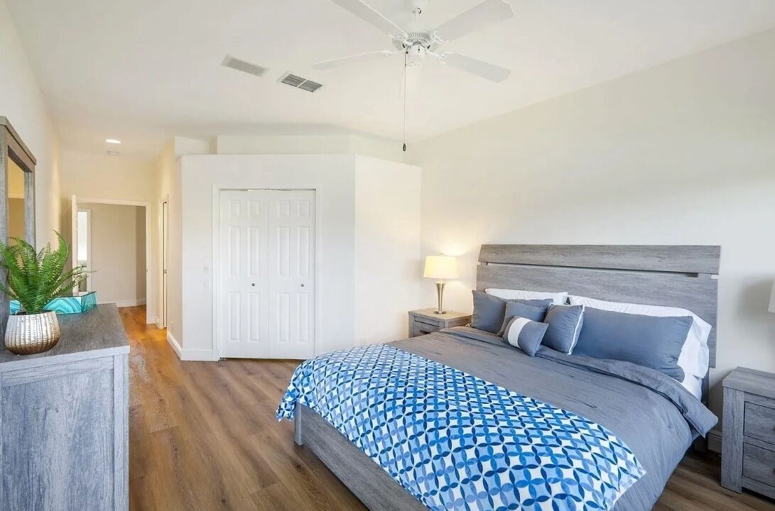 Photo of Bedroom in Tropical Cove