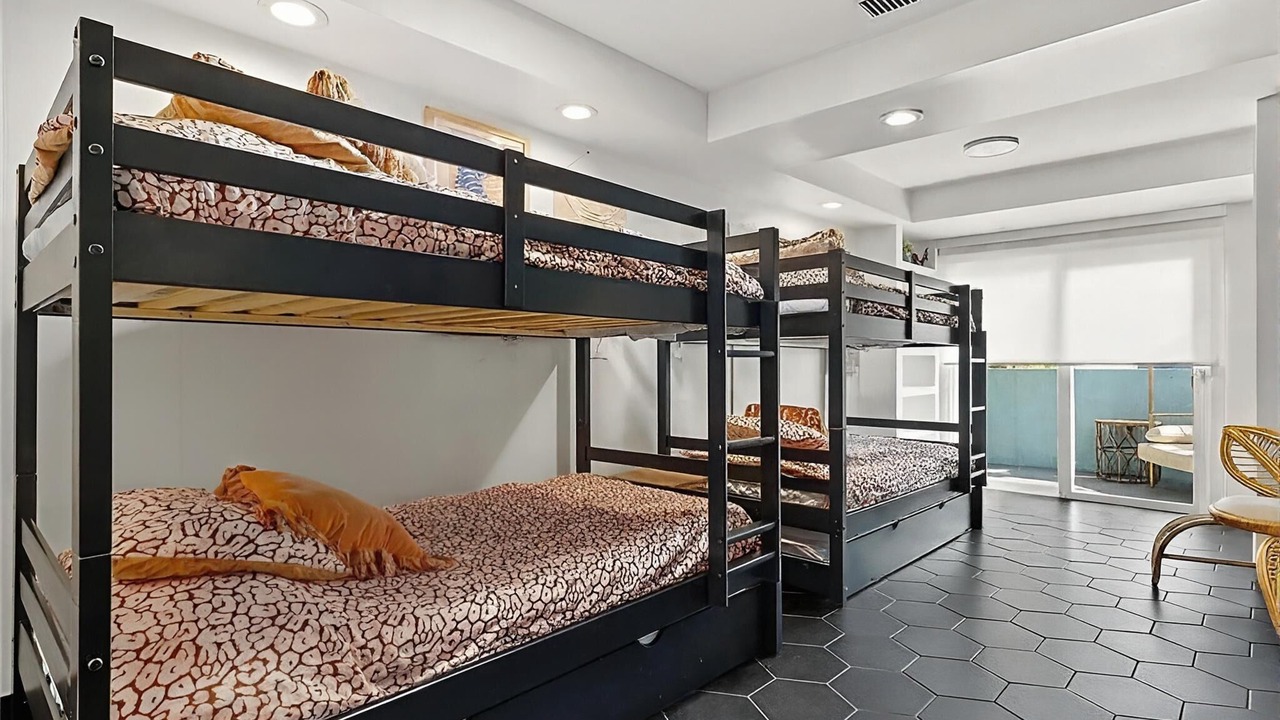 Photo of Bedroom in Naples Park