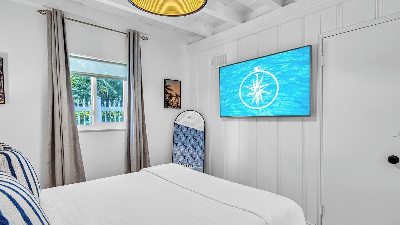 Photo of Bedroom in Lauderdale Beach