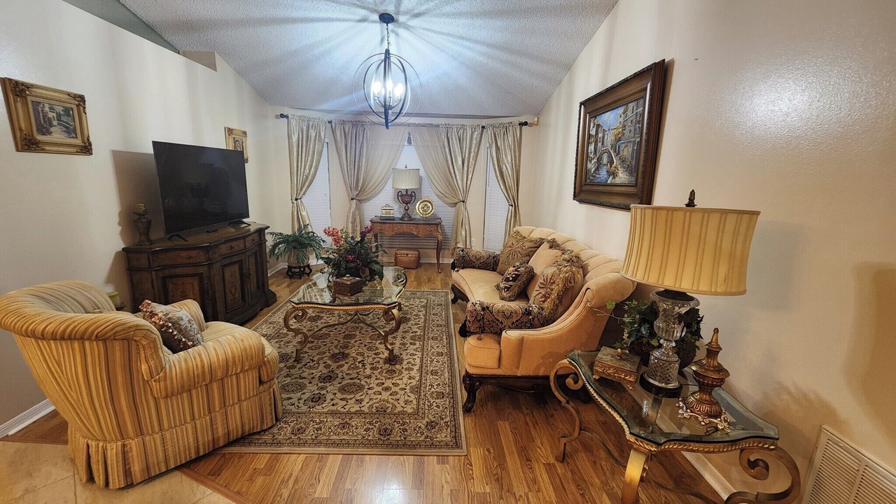 Photo of Livingroom in Port Saint Lucie