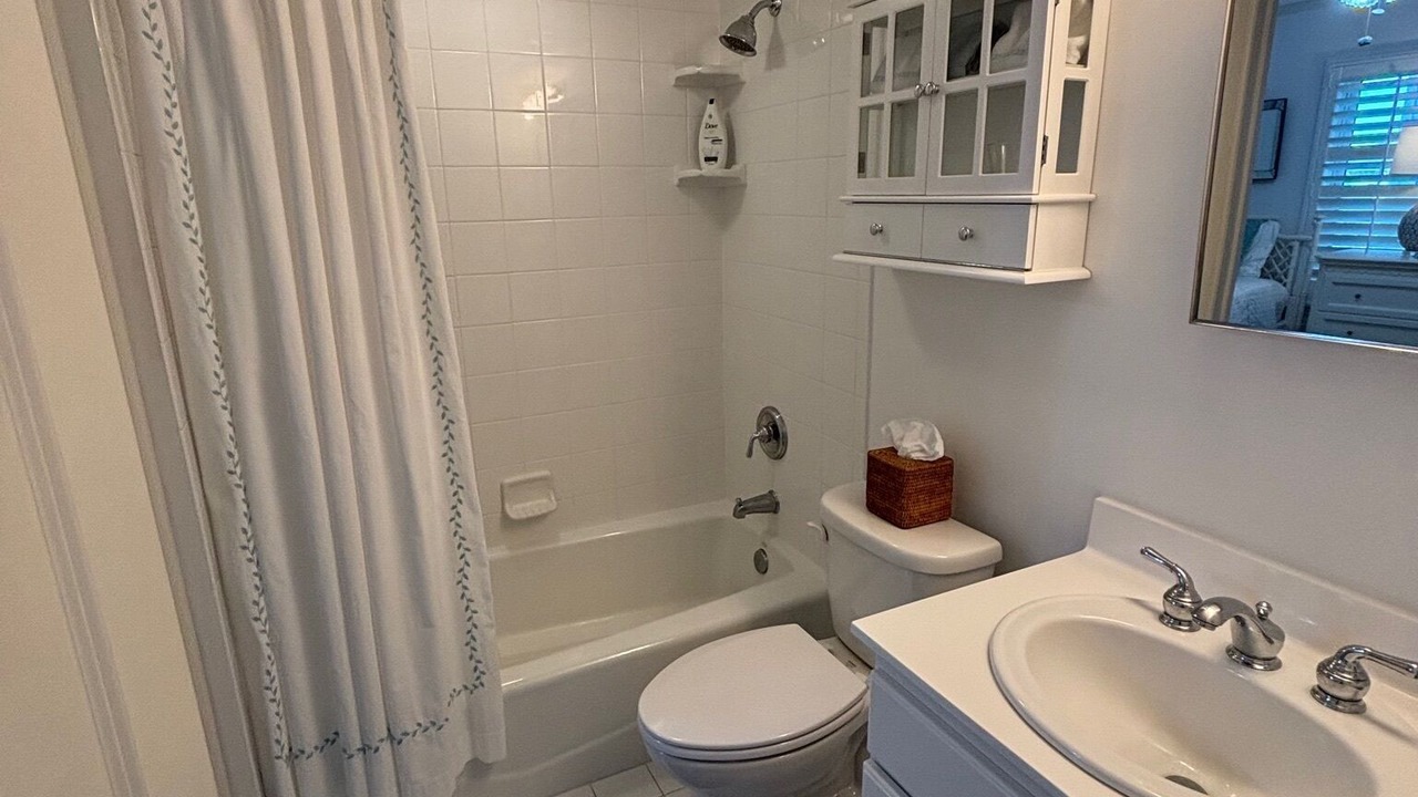 Photo of Bathroom in Central Beach