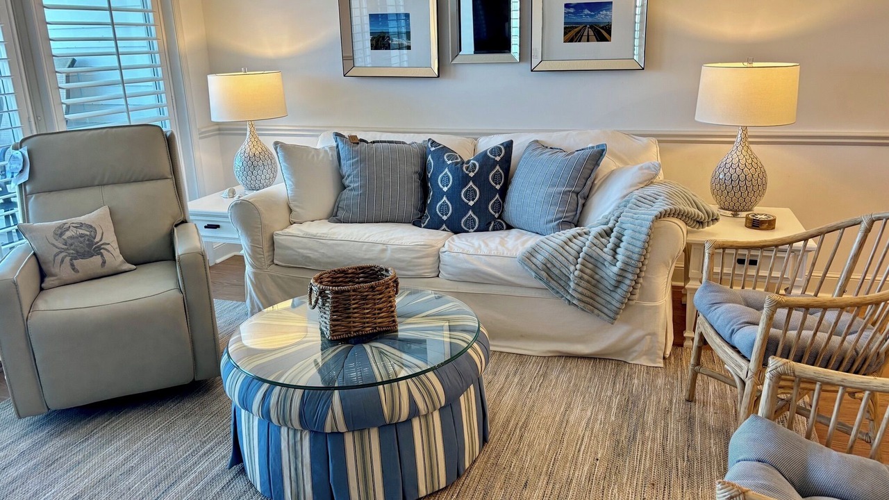 Photo of Livingroom in Central Beach