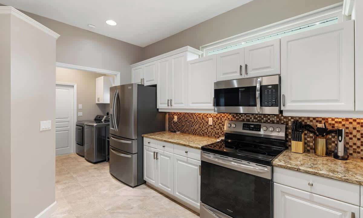 Photo of Kitchen in South Gate Ridge