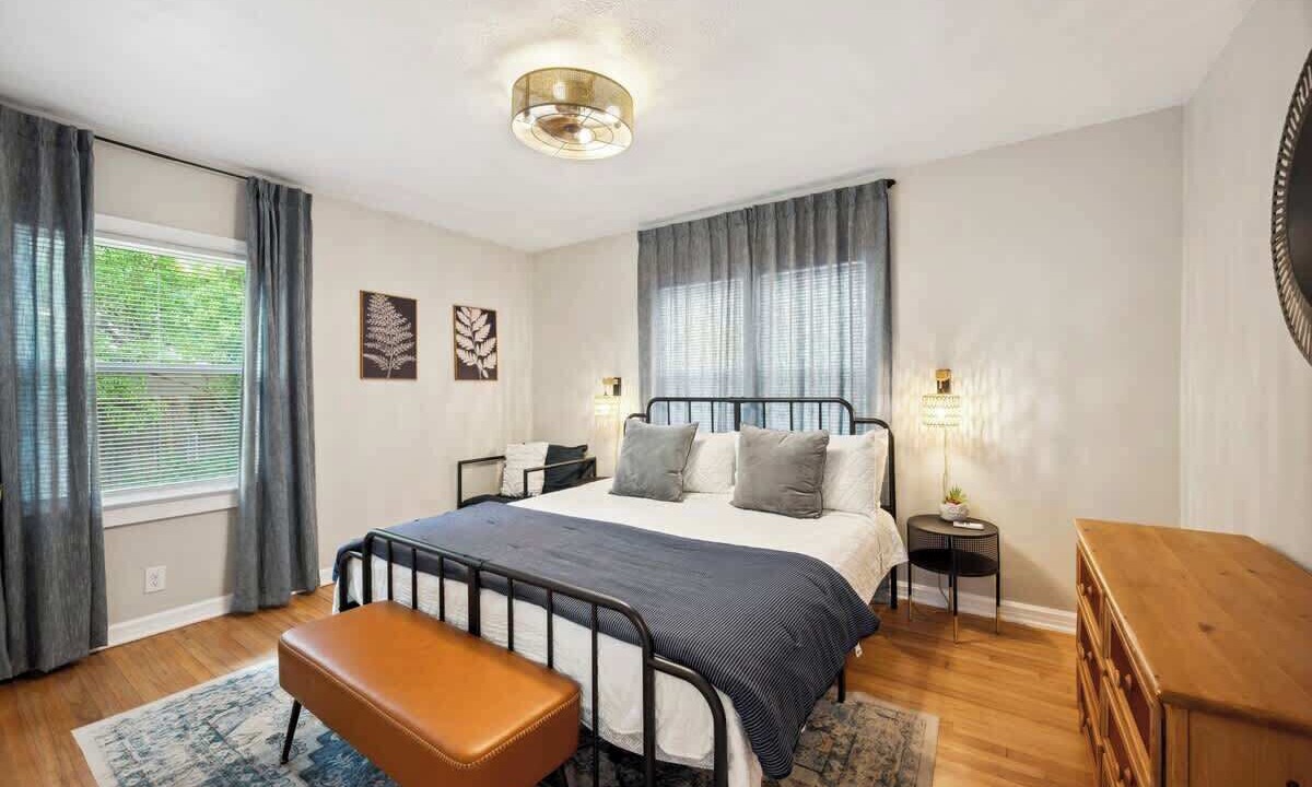 Photo of Bedroom in Dixieland