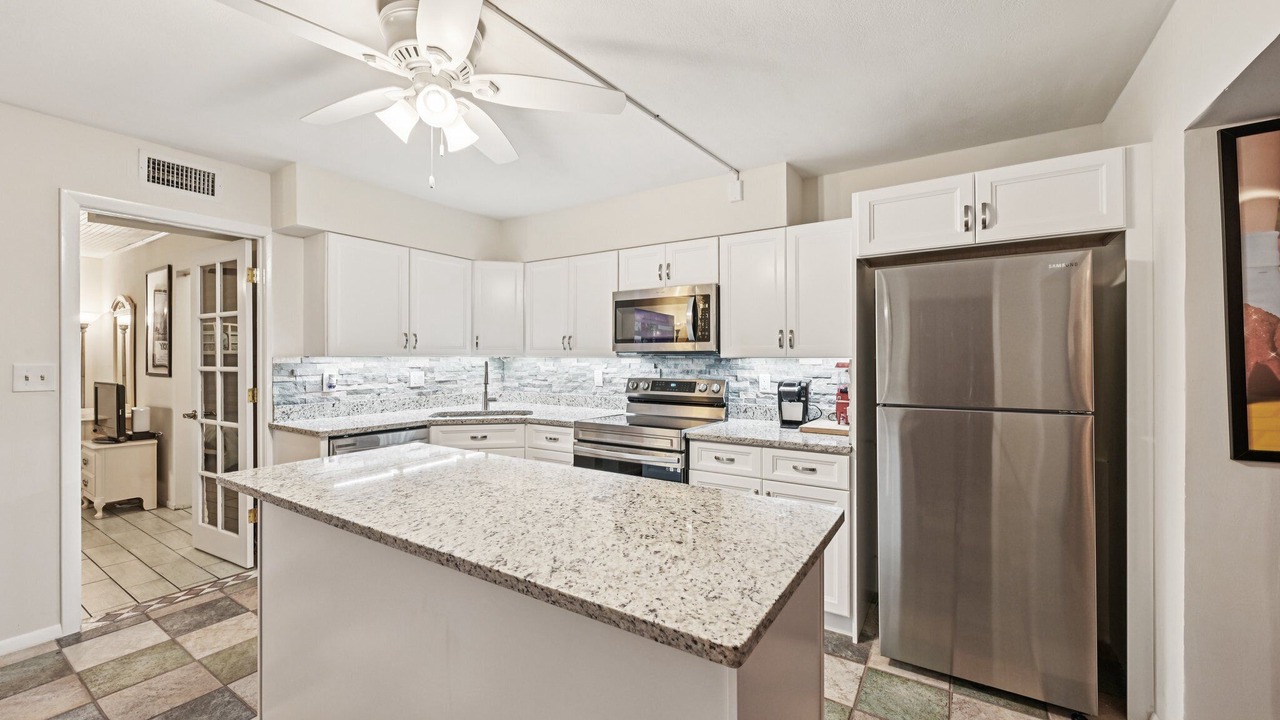 Photo of Kitchen in Hutchinson Island South