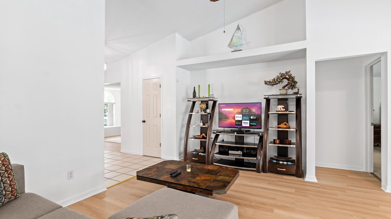 Photo of Livingroom in Interchange Square