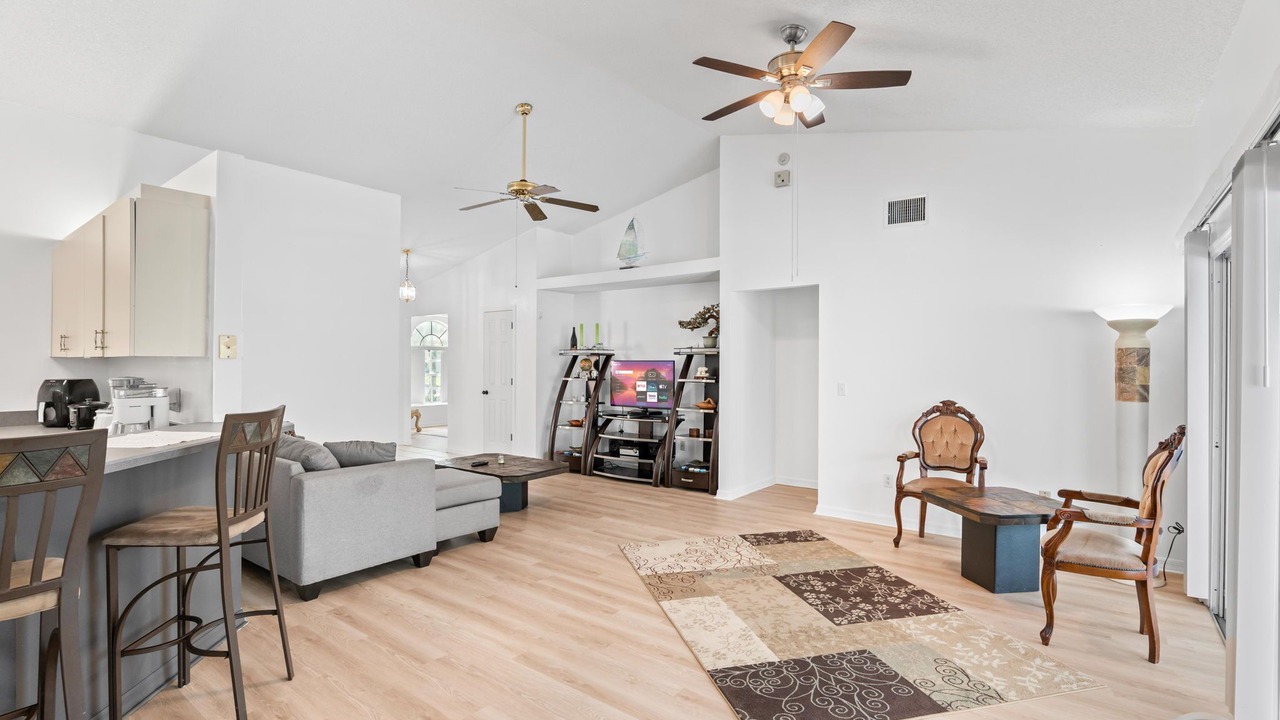 Photo of Livingroom in Interchange Square
