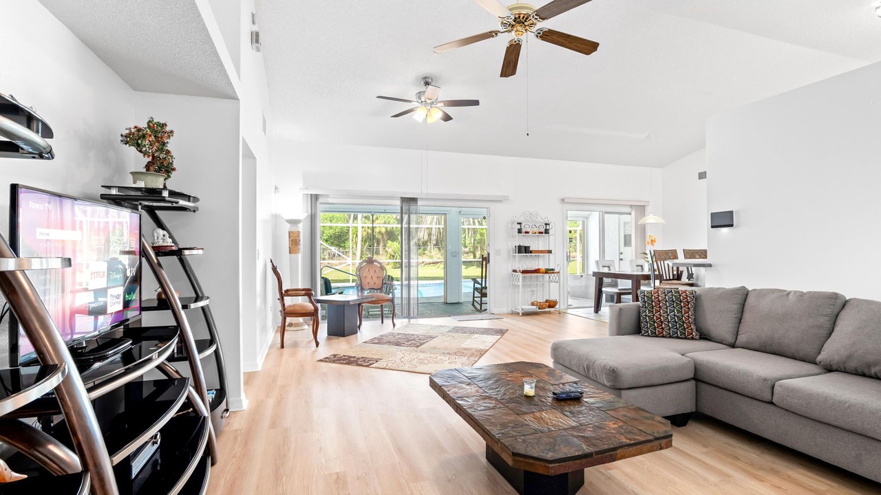 Photo of Livingroom in Interchange Square