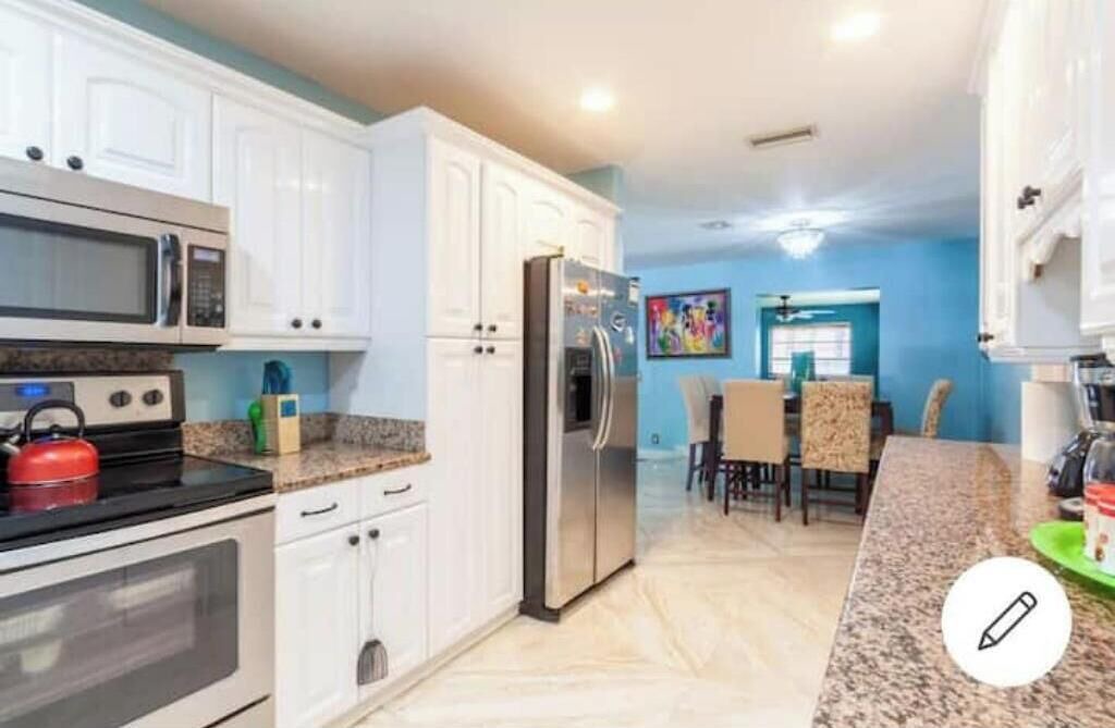 Photo of Kitchen in Golfview Harbor