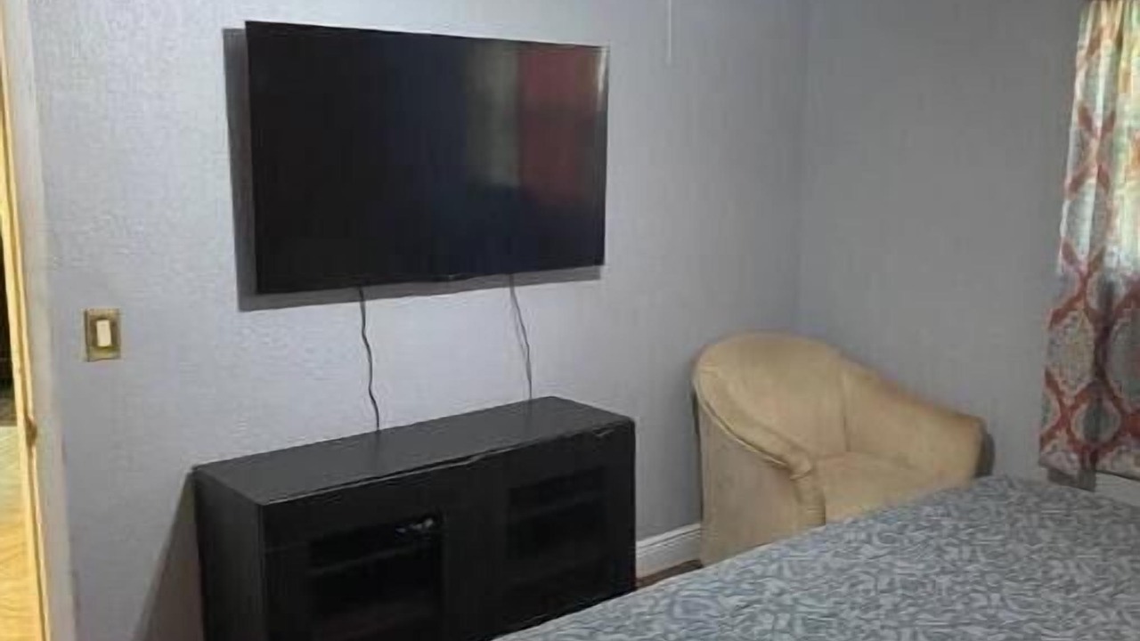Photo of Bedroom in Golfview Harbor