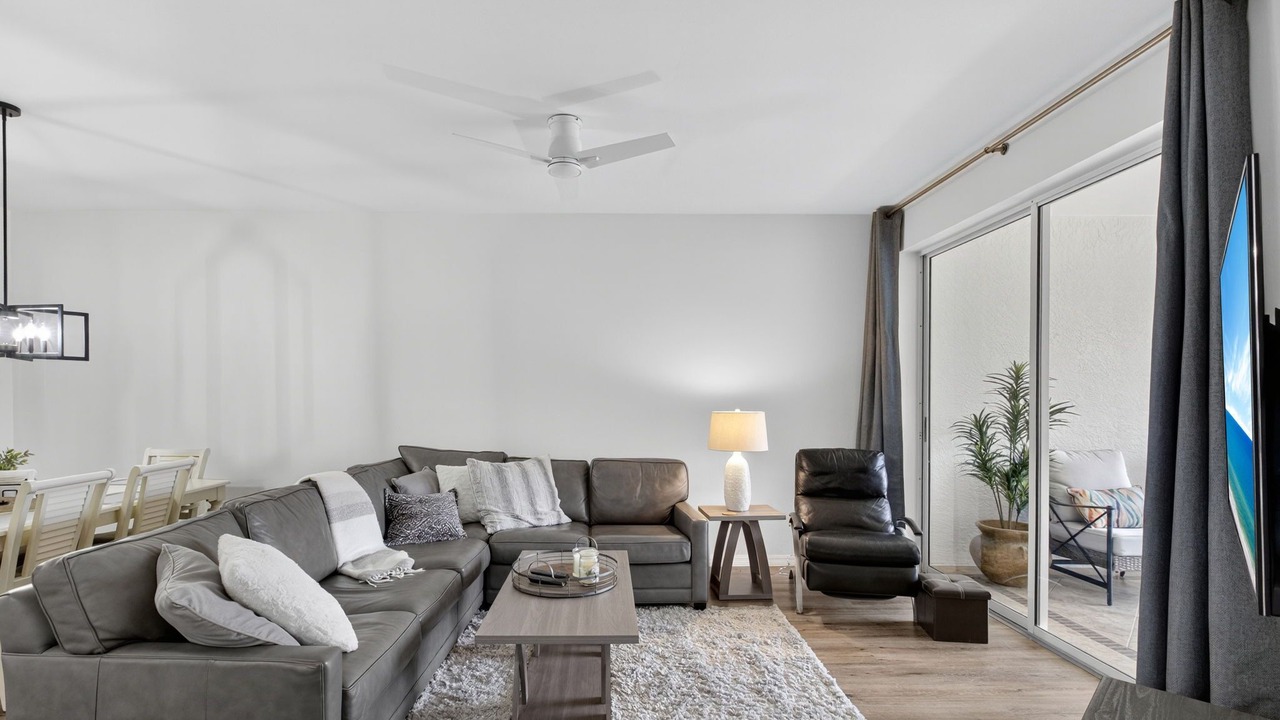 Photo of Livingroom in Tropical Cove