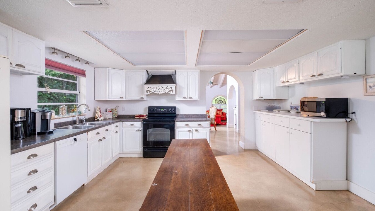 Photo of Kitchen in Key Largo