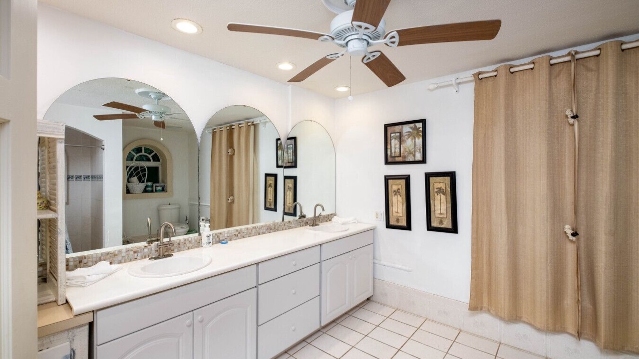 Photo of Bathroom in Key Largo