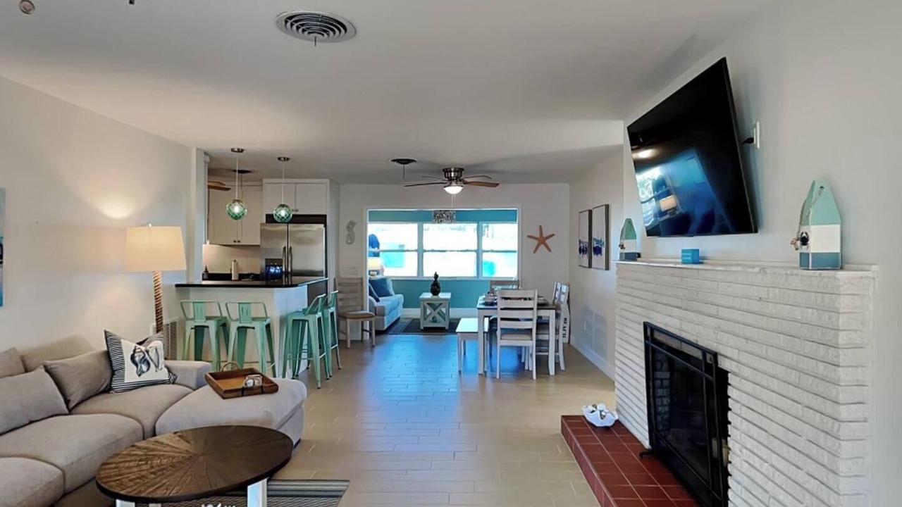 Photo of Livingroom in Fort Myers Beach