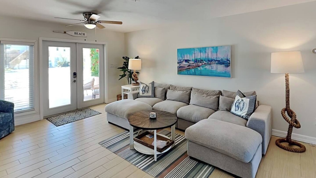 Photo of Livingroom in Fort Myers Beach