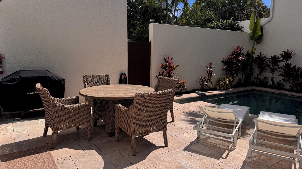 Photo of Outdoor in Old Naples