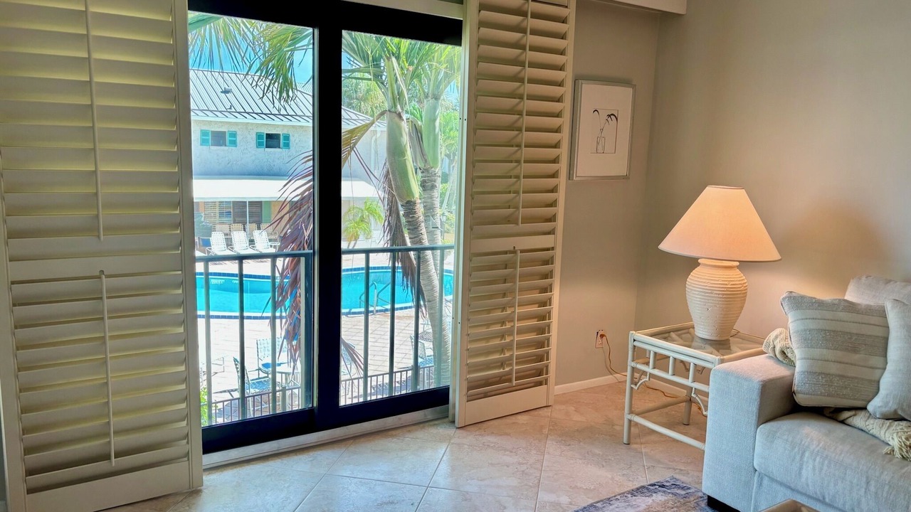 Photo of Livingroom in Indian River Shores