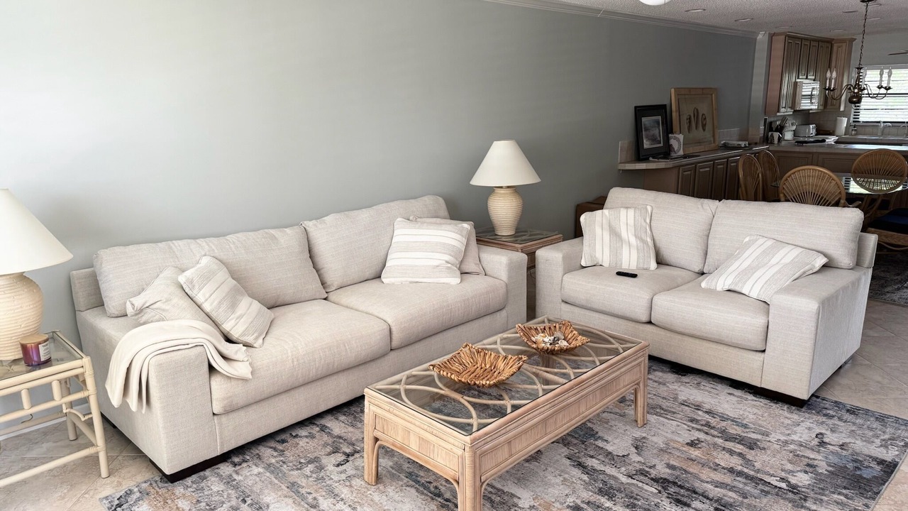 Photo of Livingroom in Indian River Shores