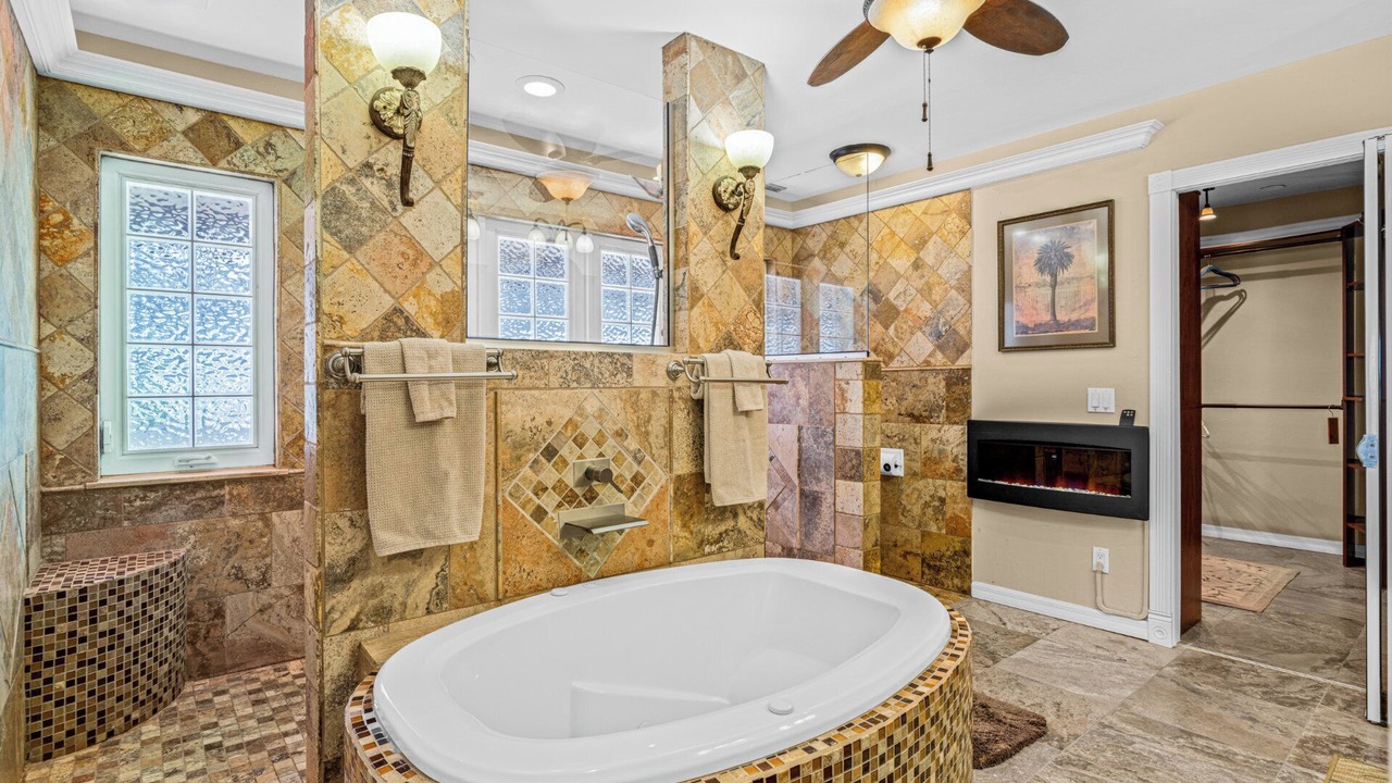 Photo of Bathroom in Caloosahatchee