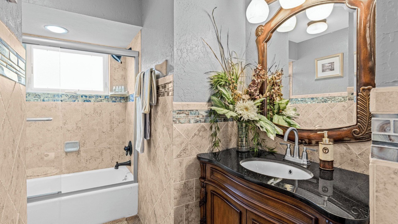 Photo of Bathroom in Caloosahatchee