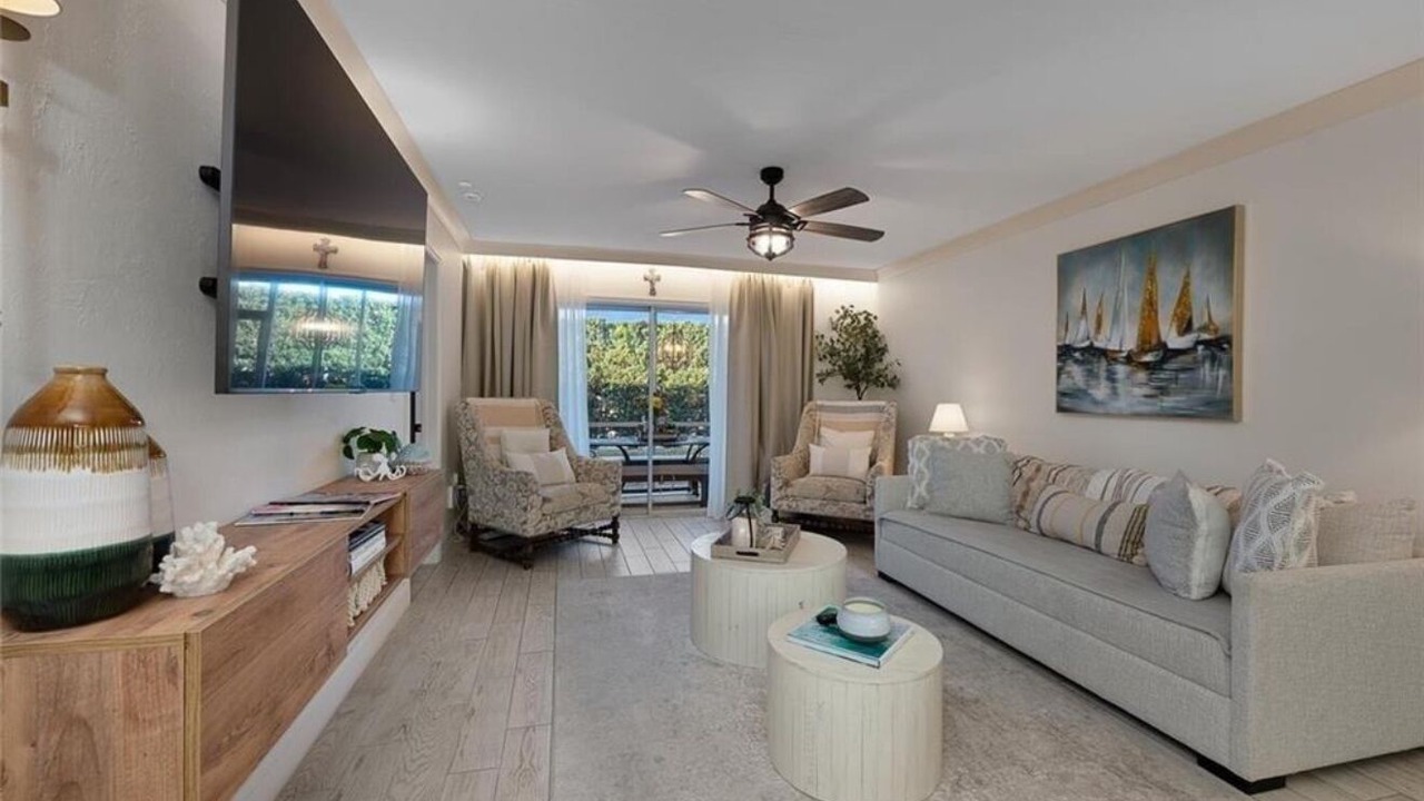 Photo of Livingroom in Palm River Estates