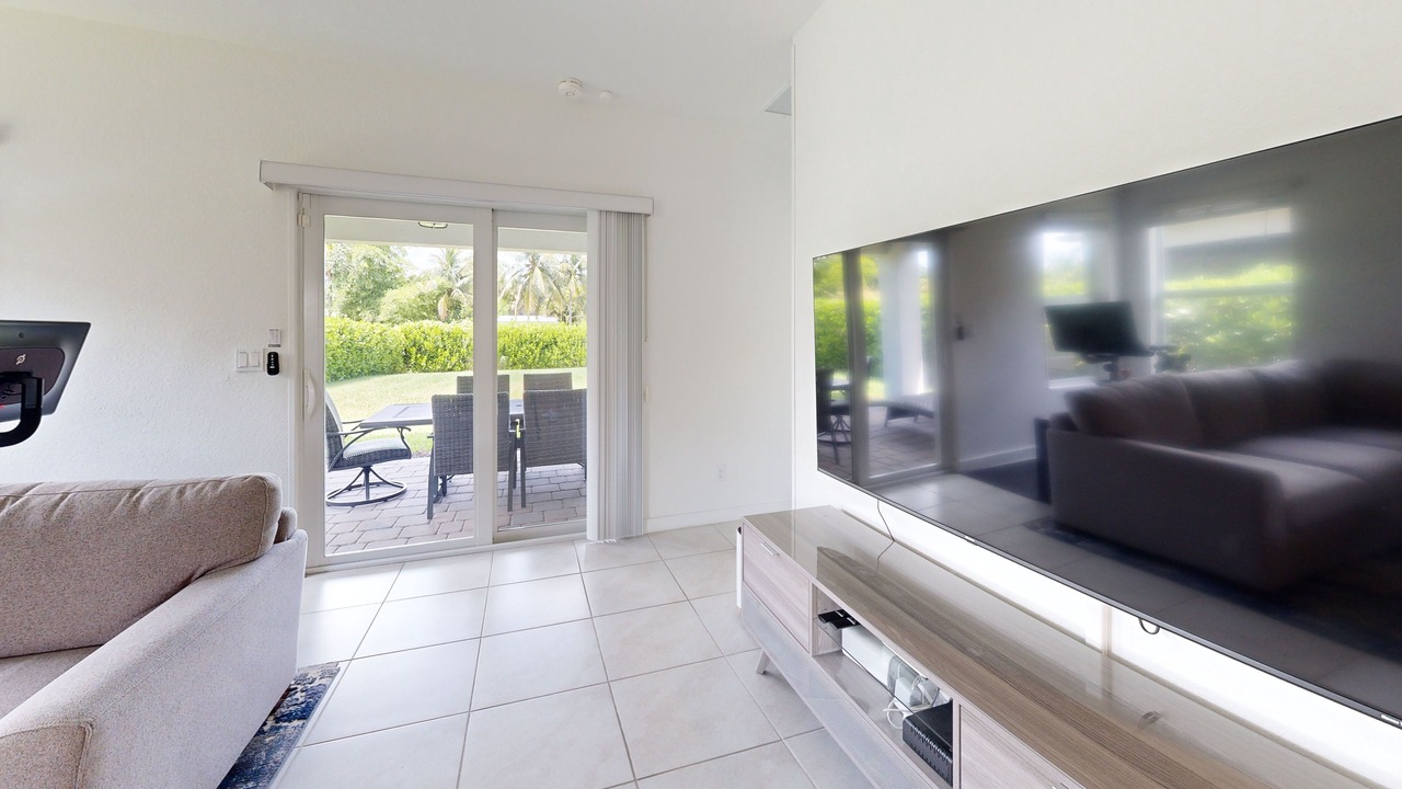 Photo of Livingroom in Stuart