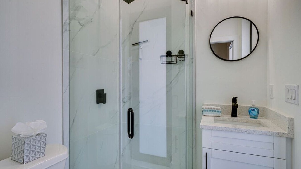 Photo of Bathroom in Diplomat