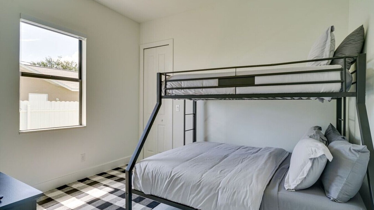 Photo of Bedroom in Diplomat