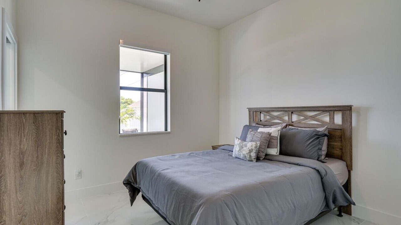 Photo of Bedroom in Diplomat
