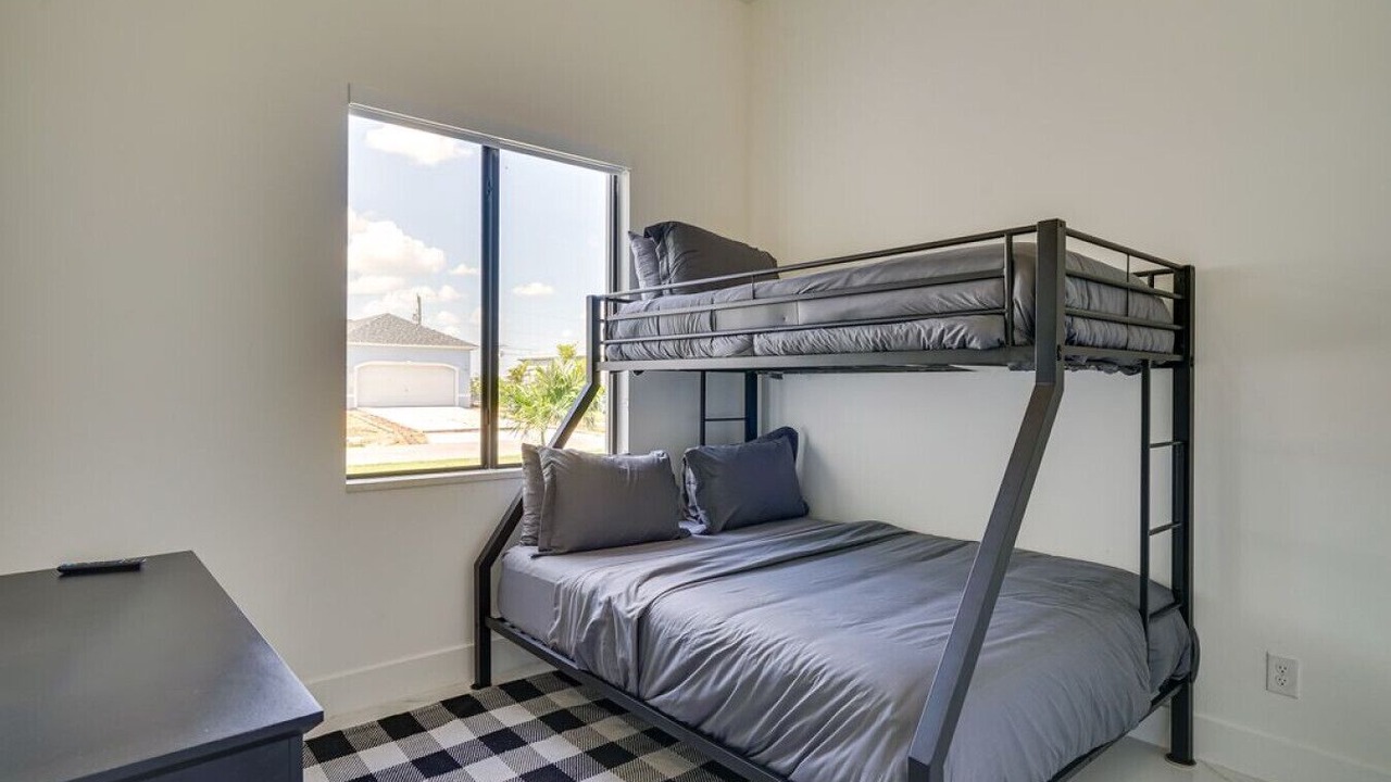 Photo of Bedroom in Diplomat