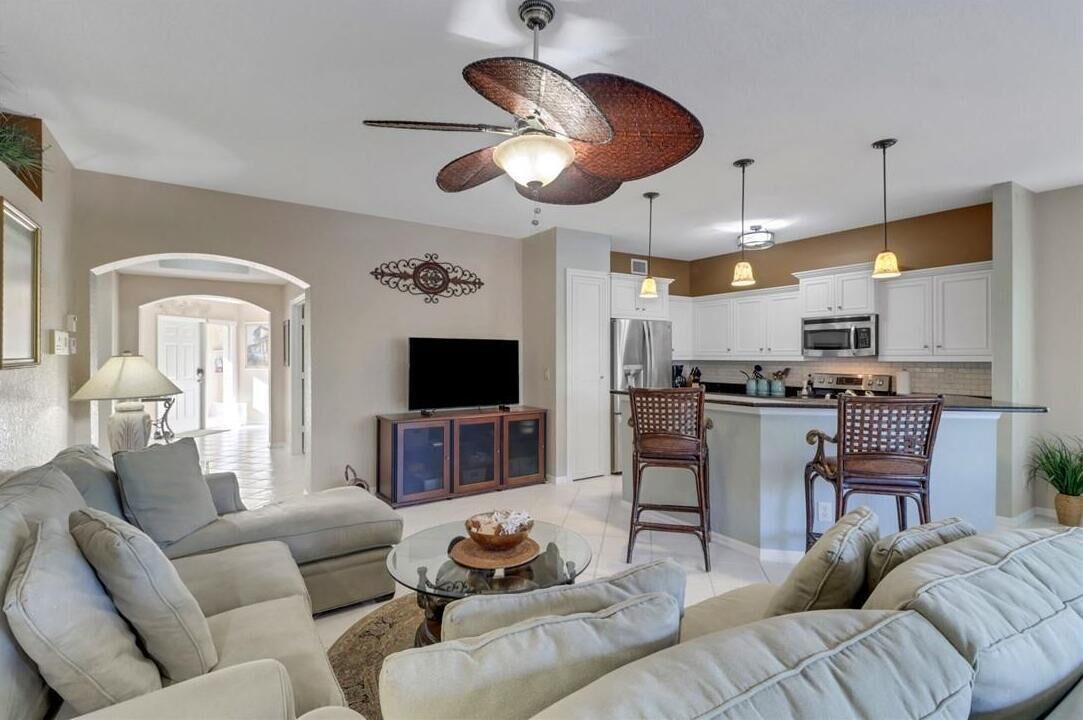 Photo of Livingroom in Naples