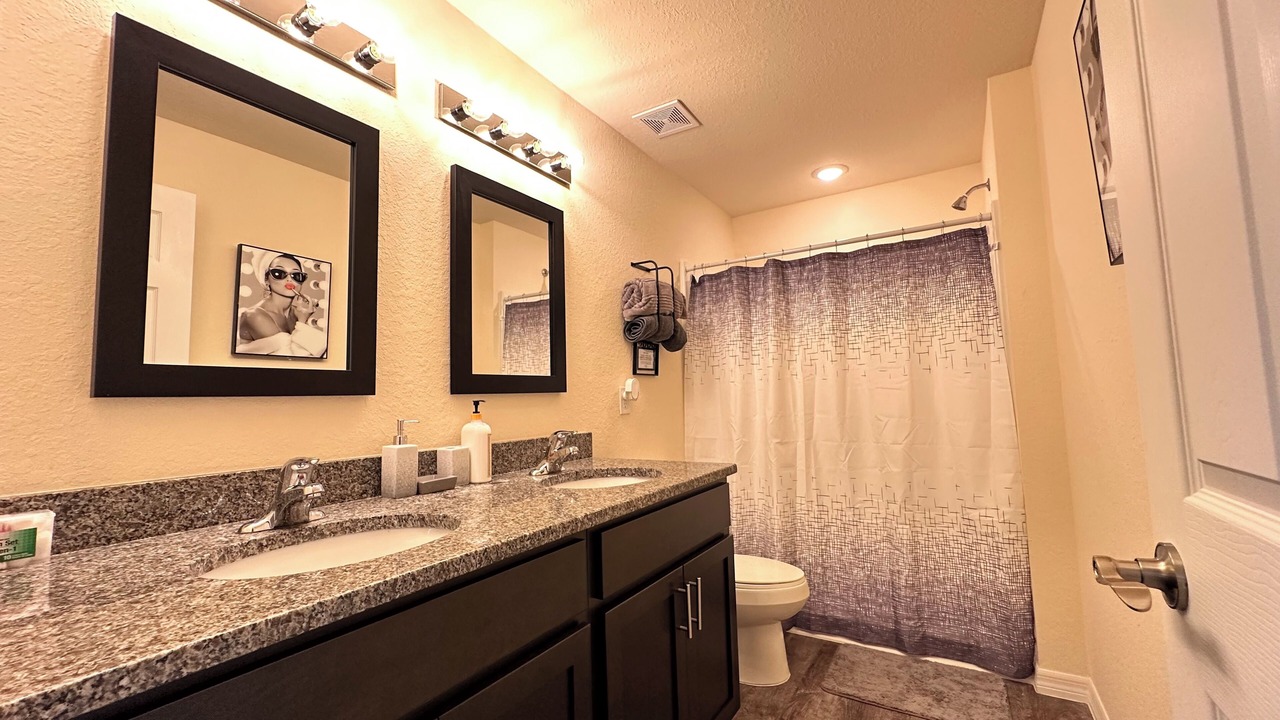 Photo of Bathroom in LaBelle