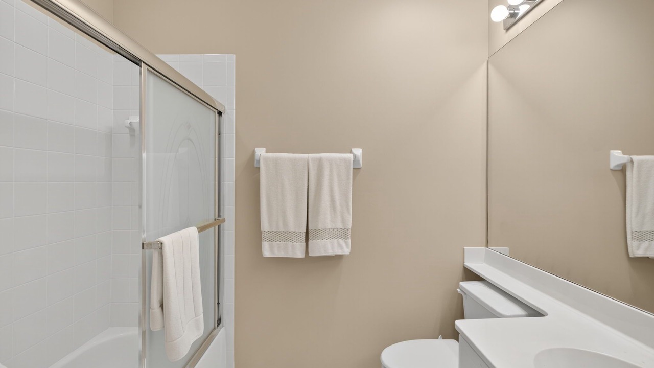 Photo of Bathroom in Tropical Cove