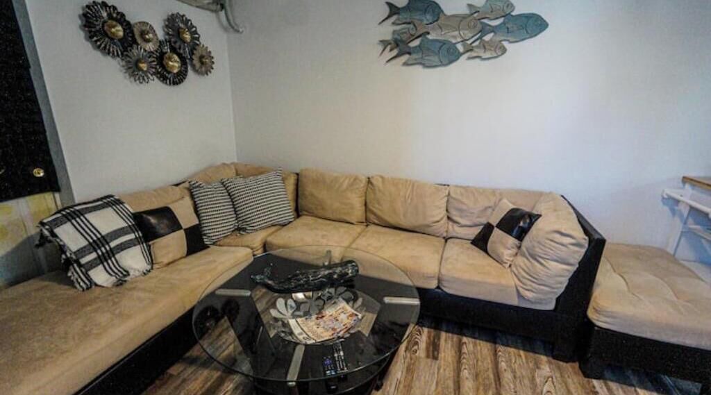 Photo of Livingroom in Crescent Heights