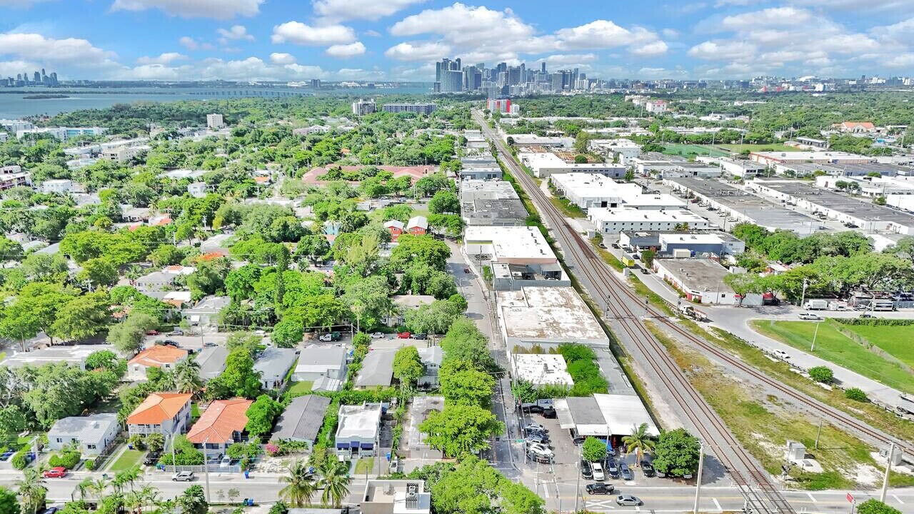 Photo of Outdoor in Northeast Miami