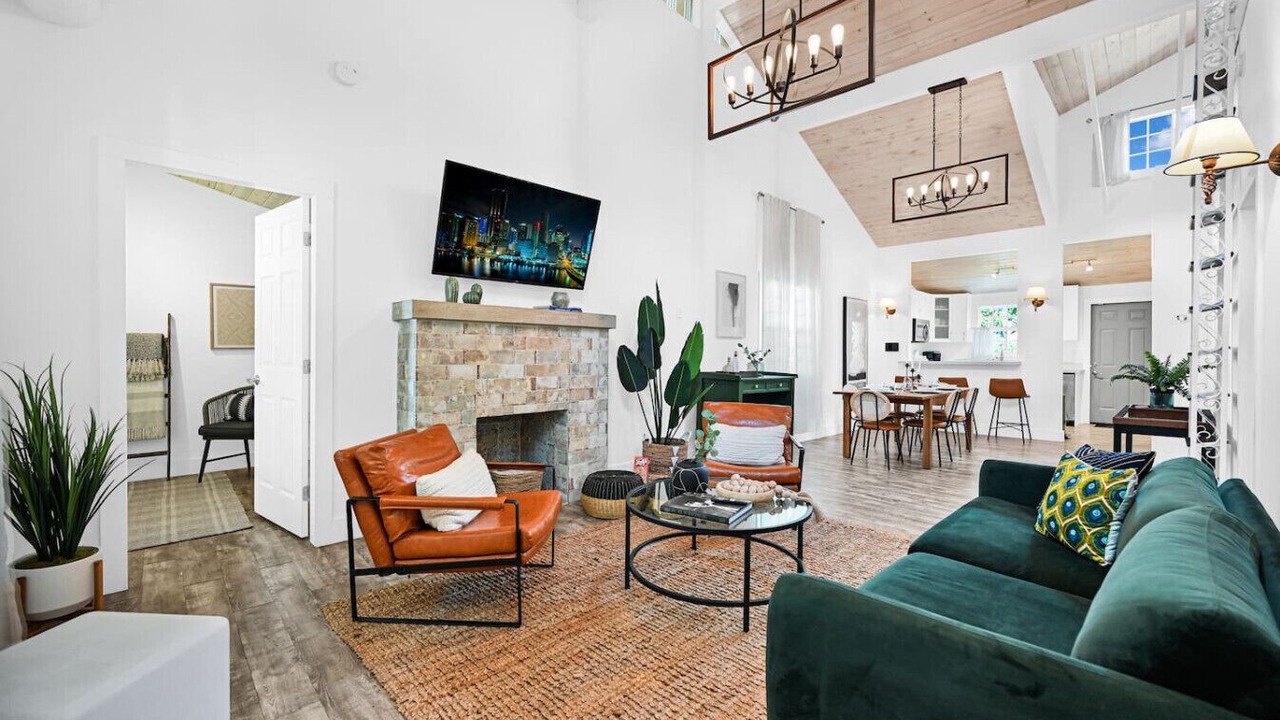Photo of Livingroom in Northeast Miami