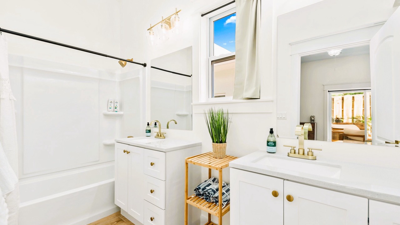 Photo of Bathroom in Jensen Beach