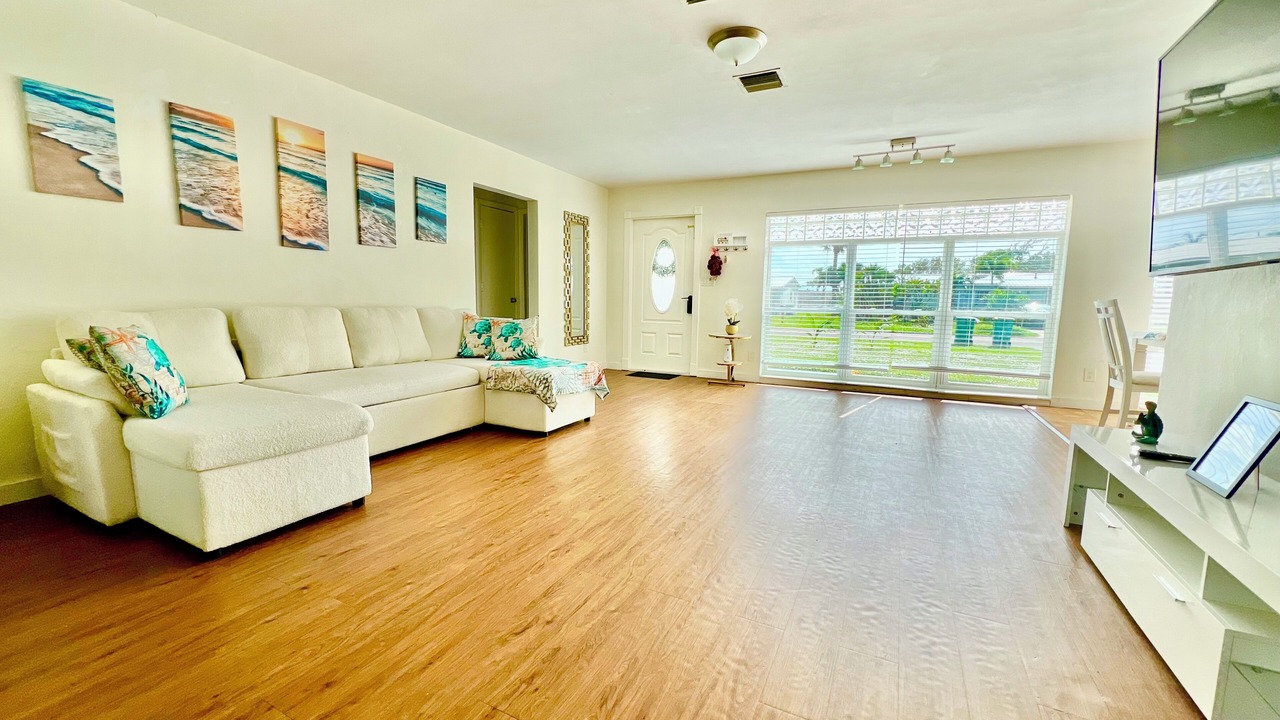 Photo of Livingroom in South Patrick Shores