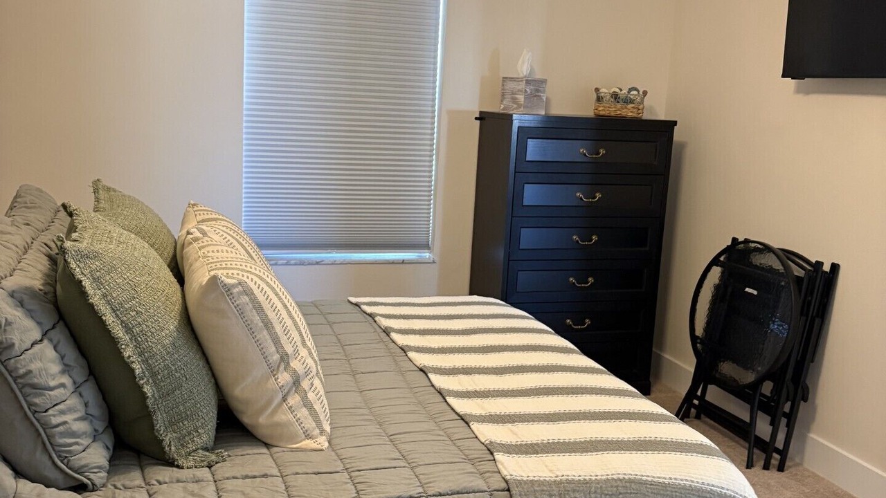 Photo of Bedroom in Iona
