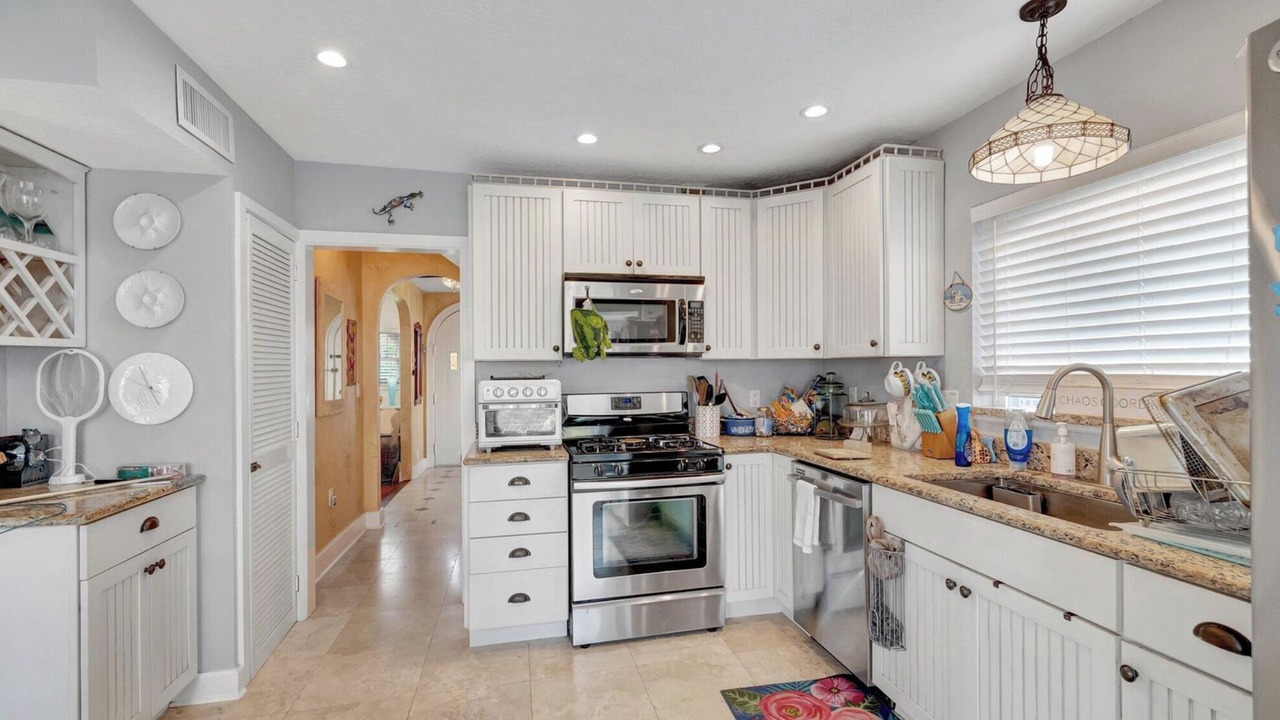 Photo of Kitchen in Old Northwood Historic District