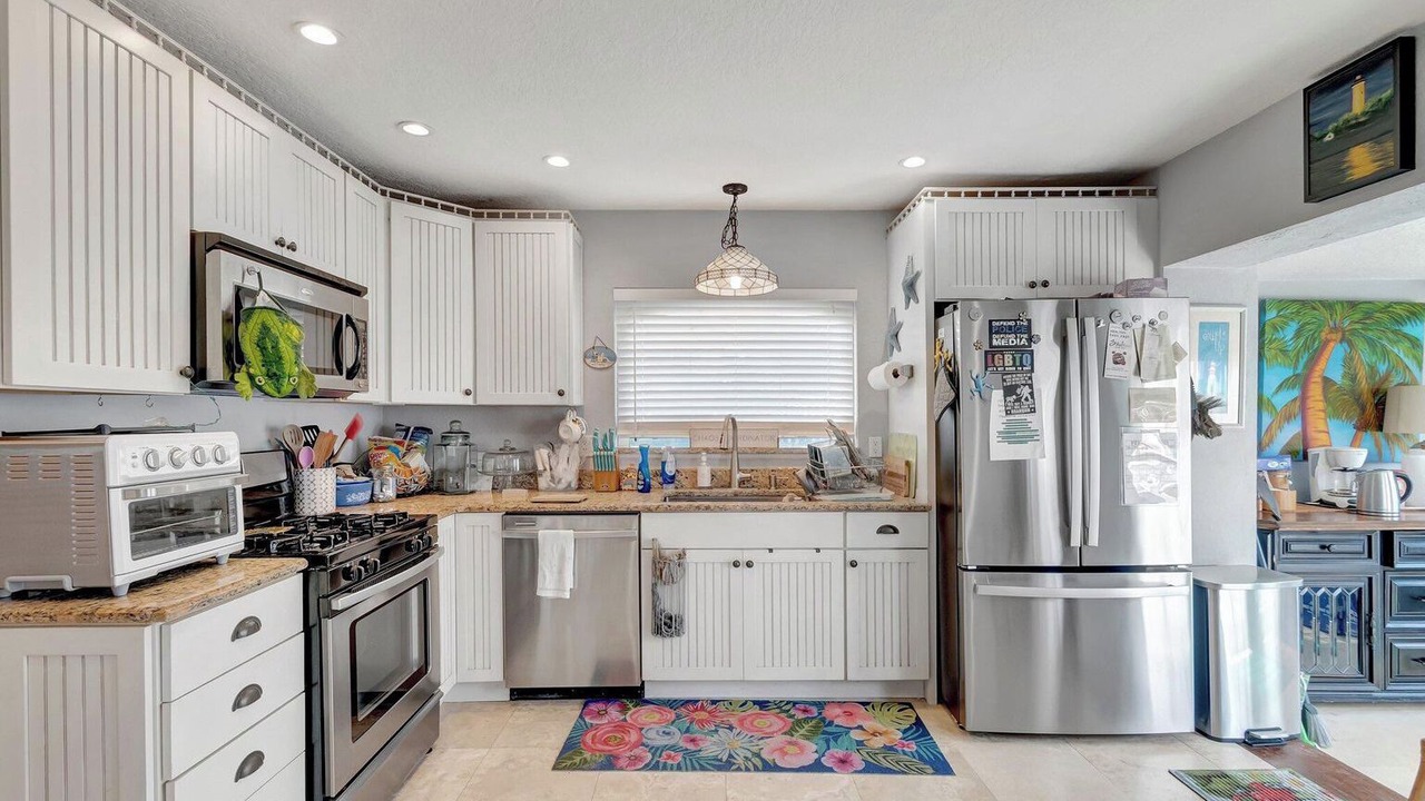 Photo of Kitchen in Old Northwood Historic District