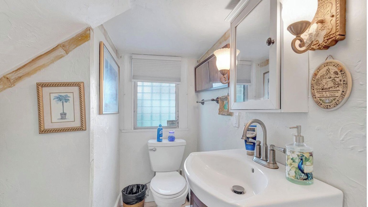 Photo of Bathroom in Old Northwood Historic District