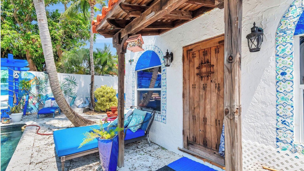 Photo of Patio Balcony in Old Northwood Historic District