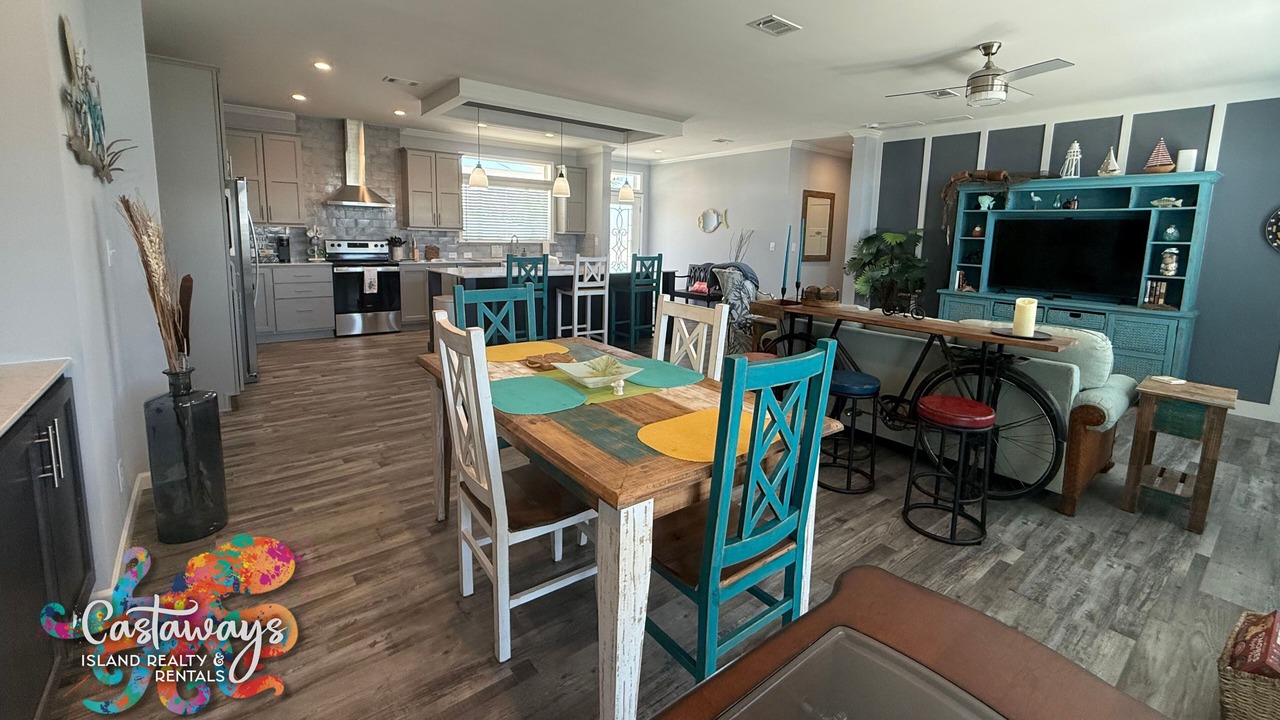 Photo of Livingroom in Saint James City