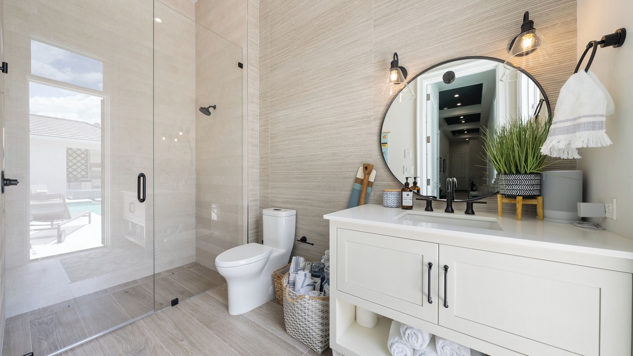 Photo of Bathroom in Park Shore