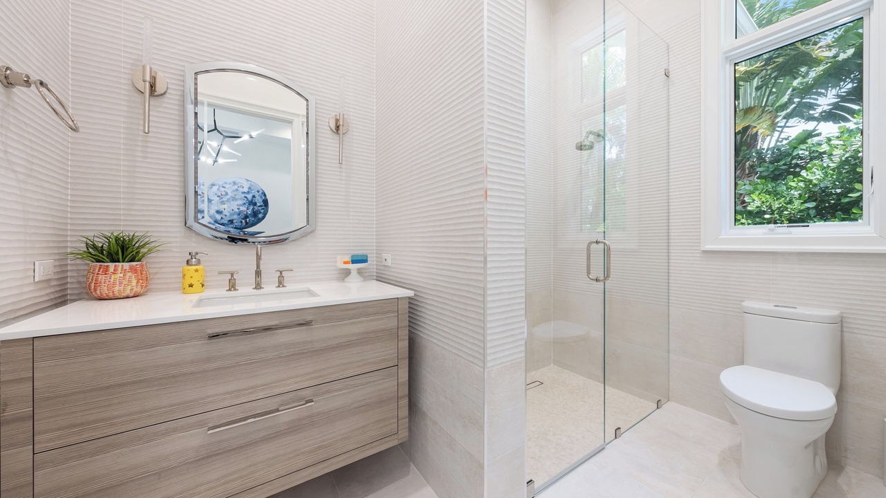 Photo of Bathroom in Park Shore