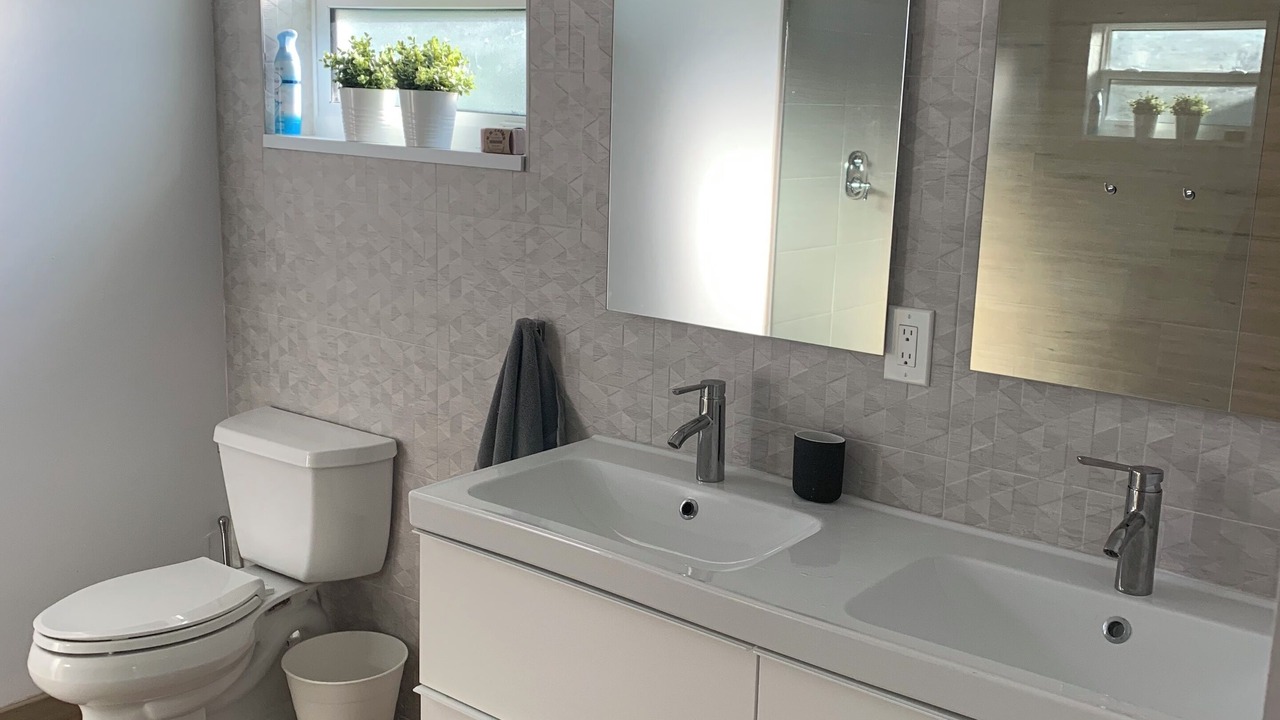 Photo of Bathroom in Trailer Estates